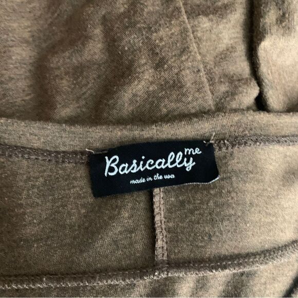 Basically Me Plus Size Brown Handkerchief Scalloped Hem Top Size 3X - Picture 12 of 12